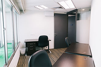areta-fitted-offices-small-window-office-suite-330px